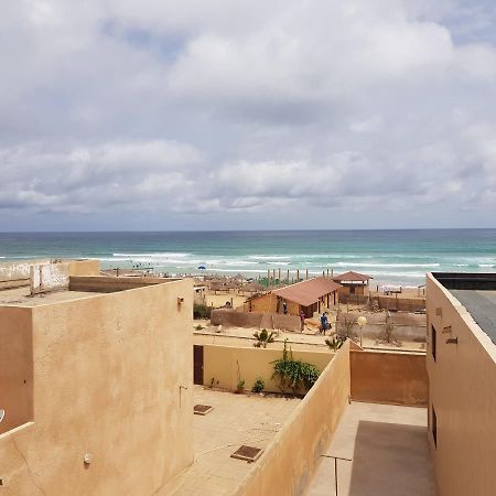 Ker Jahkarlo Hotel Yof Luaran gambar